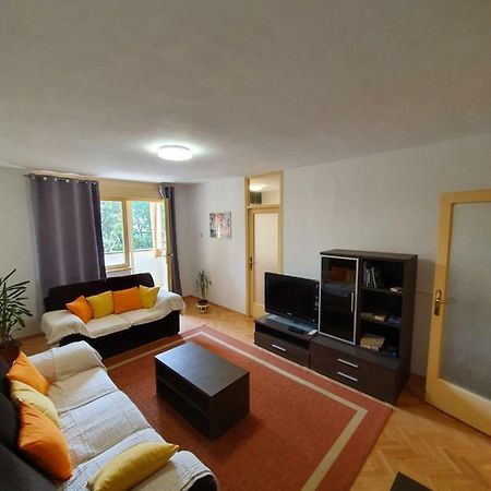 Apartman Val Пула Екстериор снимка