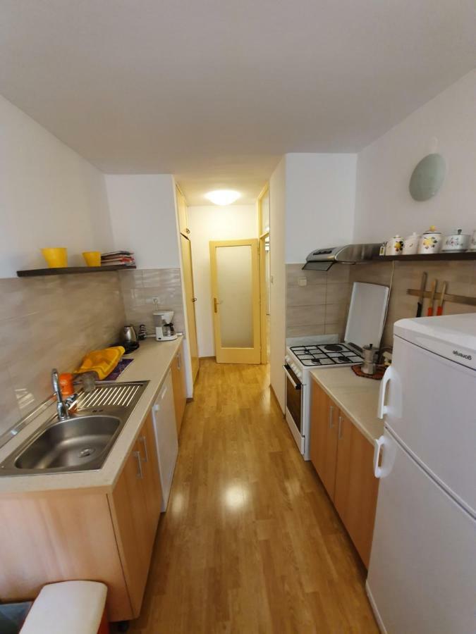 Apartman Val Пула Екстериор снимка