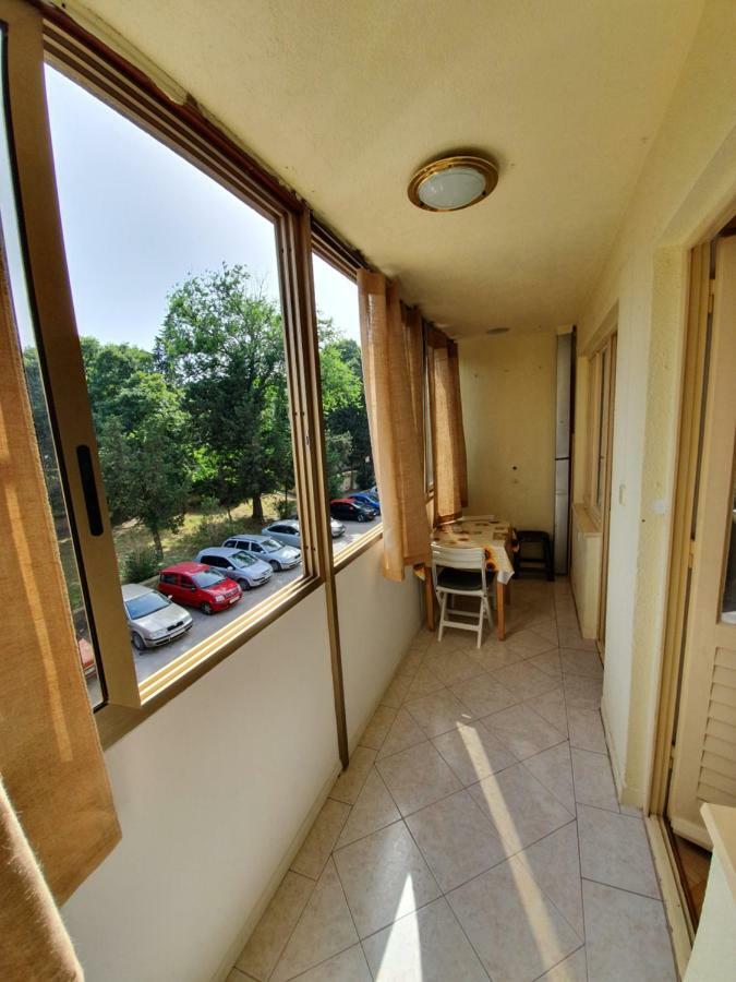 Apartman Val Пула Екстериор снимка