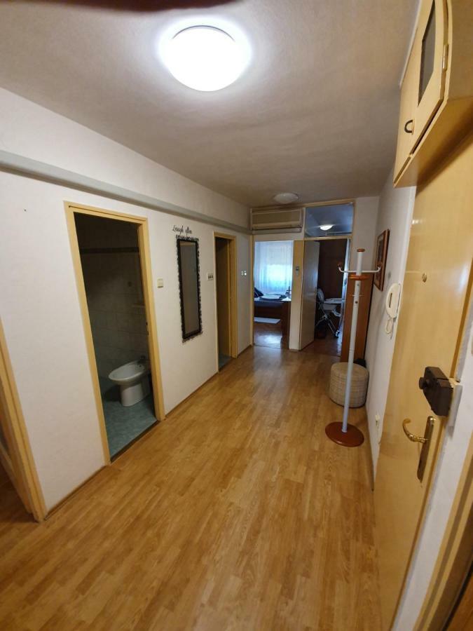 Apartman Val Пула Екстериор снимка